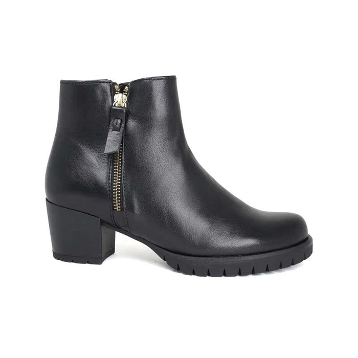 Black leather ankle boots with side zipper and block heel