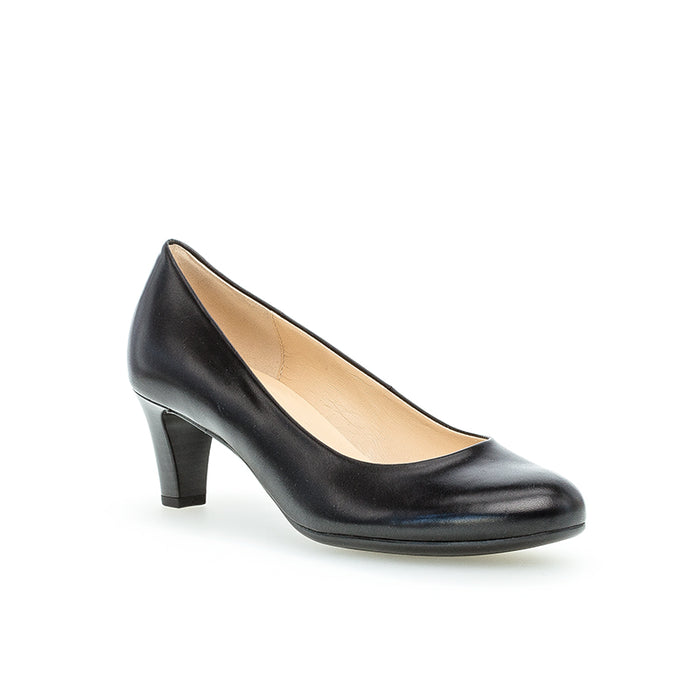 Gabor Nesta II women’s pump in dark leather, closed toe, low block heel