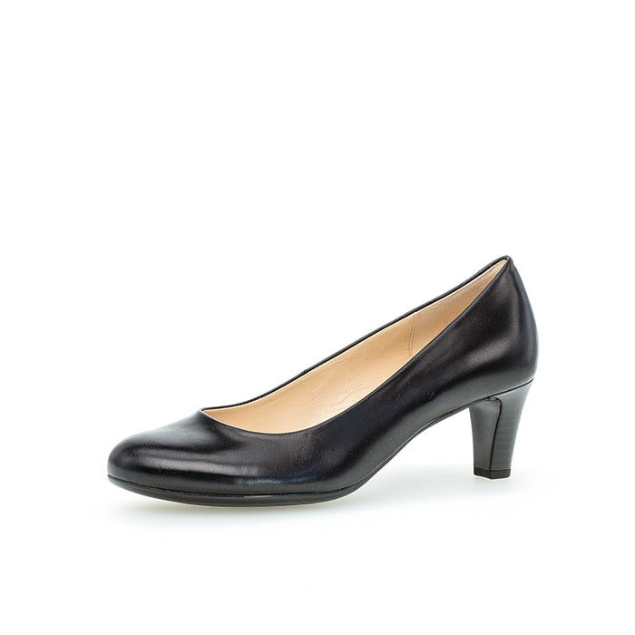 Gabor Nesta II women’s pump in dark leather, closed toe, low block heel