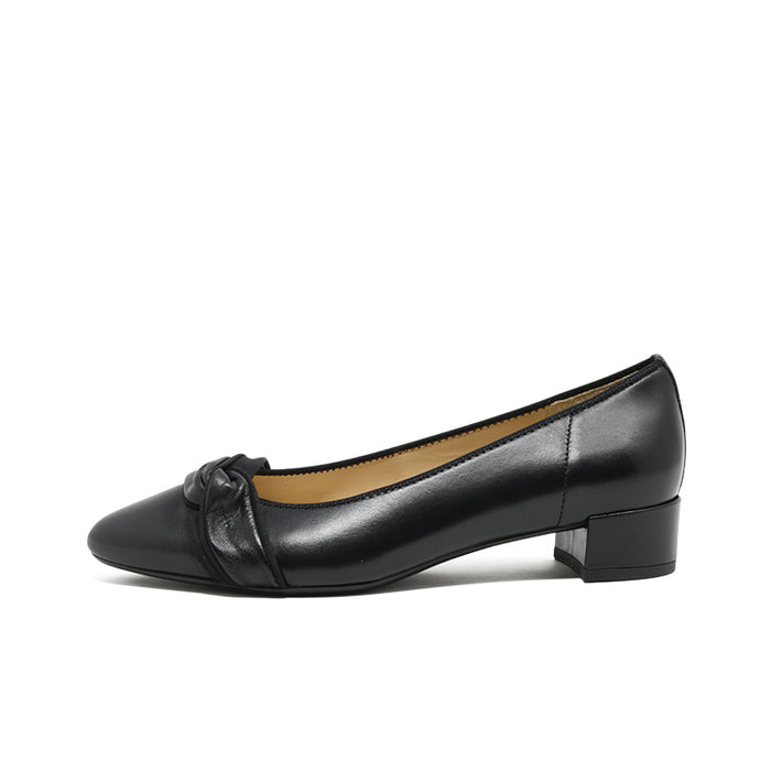 Women's black leather slip-on pumps with bow at vamp and low block heel
