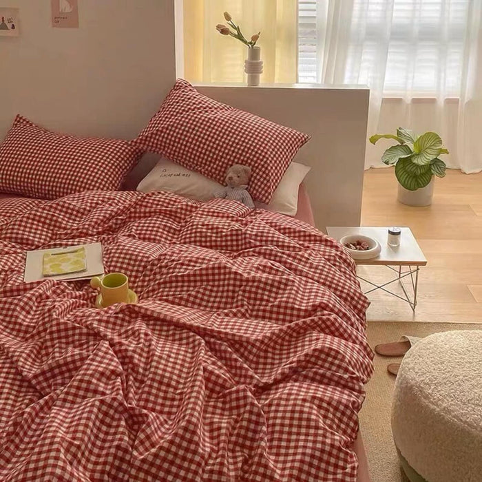 - Ever Lasting - Gingham Bedding Set / Red - Bedding Set - Ever Lasting