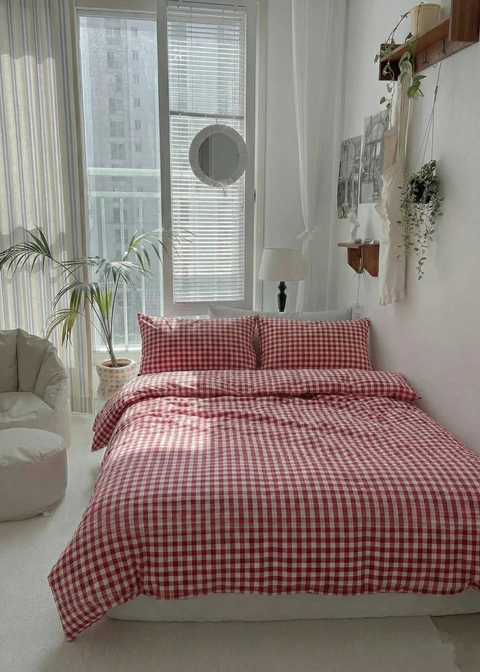 - Ever Lasting - Gingham Bedding Set / Red - Bedding Set - Ever Lasting