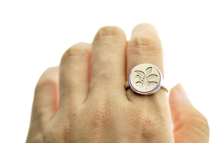 Japanese Kamon Sakaki Bell Signet Ring - Backtozero B20 - 14m, 14mm, 14mm ring, 14mn, accessory, her, Japanese, japanese family crest, jewelry, Kamon, minimal, ring, signet ring, simple, size 10, size 7, size 8, size 9, wax seal, wax seal stamp