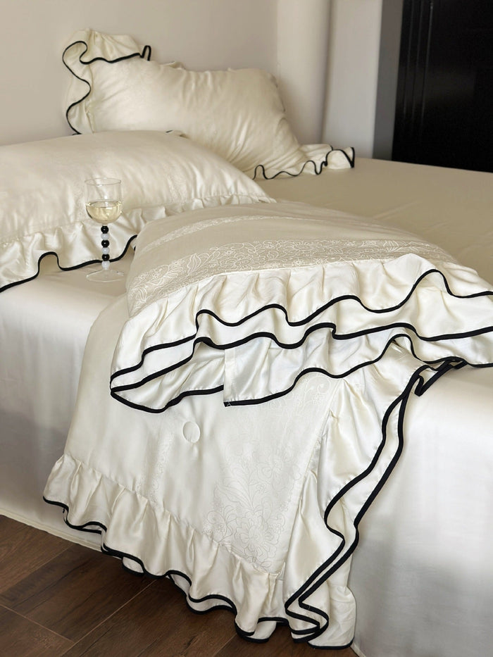 - Ever Lasting - Silky Ruffle Blanket Comforter Set / White - Bedding Set - Ever Lasting