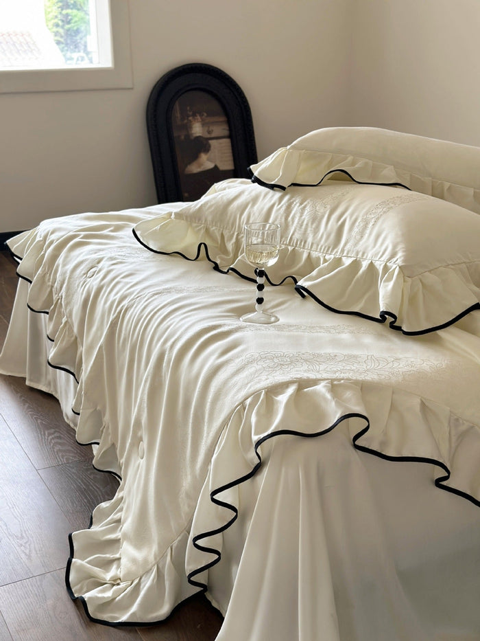 - Ever Lasting - Silky Ruffle Blanket Comforter Set / White - Bedding Set - Ever Lasting