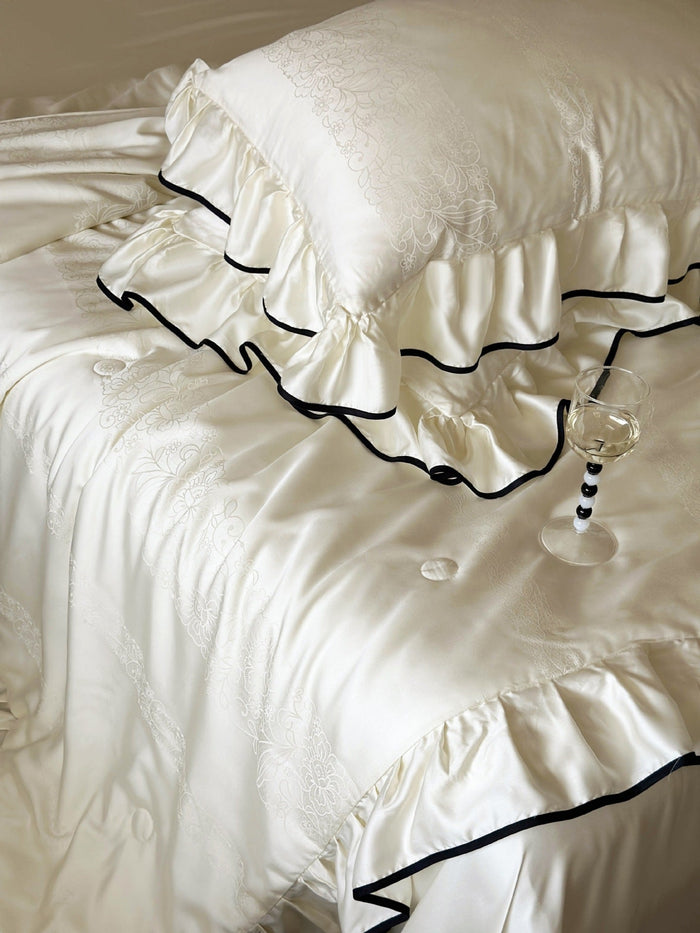 - Ever Lasting - Silky Ruffle Blanket Comforter Set / White - Bedding Set - Ever Lasting