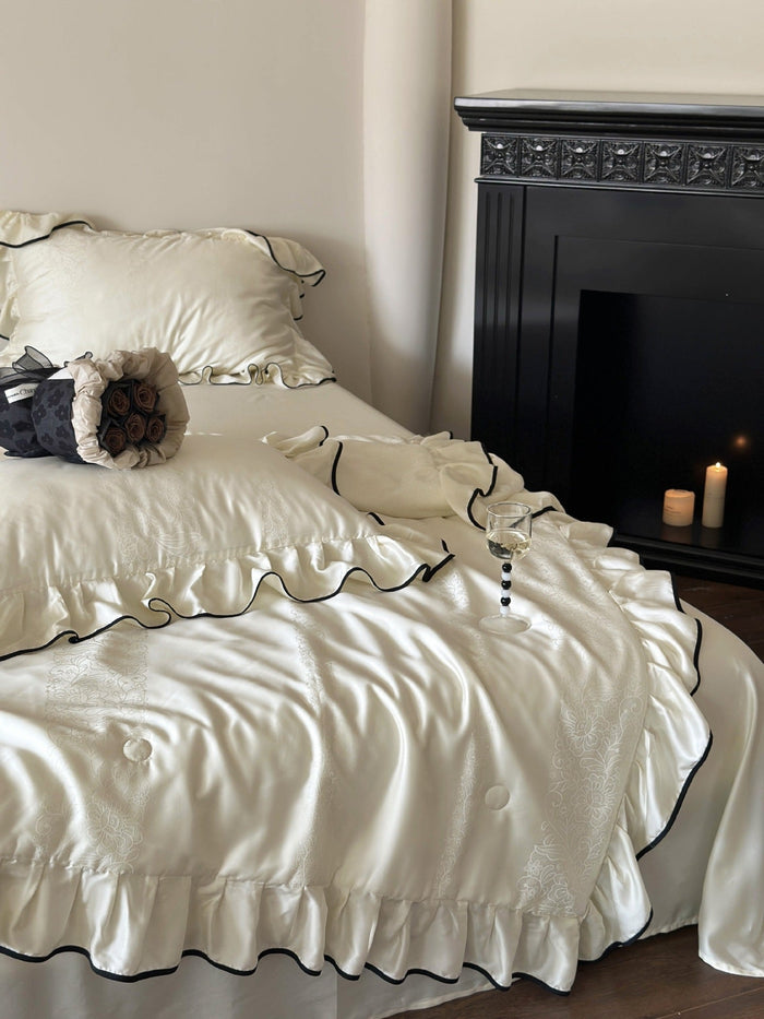 - Ever Lasting - Silky Ruffle Blanket Comforter Set / White - Bedding Set - Ever Lasting